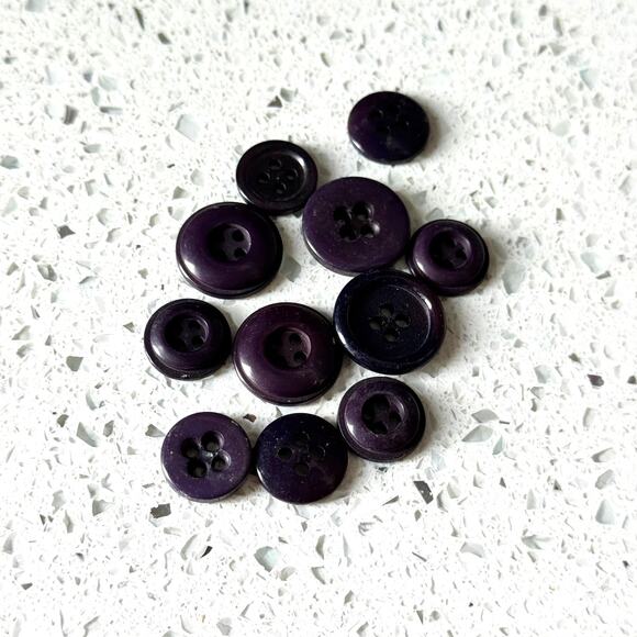 Vintage Lot of 11 Buttons Dark Purple Shade DIY Art Crafting & Sewing Projects - Picture 2 of 4